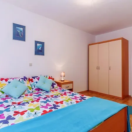 Apartment Biserka And Palma