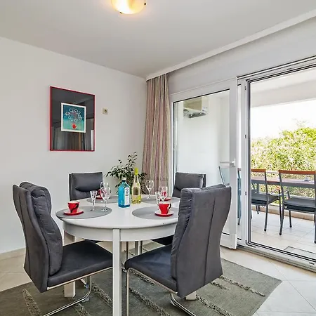 Apartment Biserka And Palma Zadar
